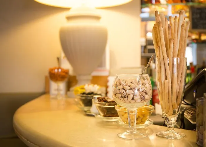 Maison B Bed & Breakfast *