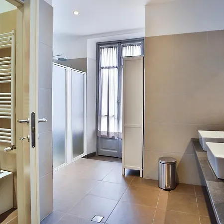 Maison B Bed & Breakfast *