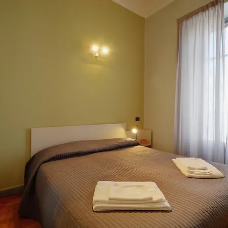 Maison B فندق مبيت وإفطار *