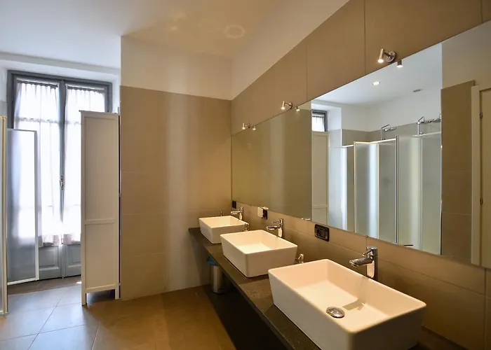 Maison B Bed & Breakfast *