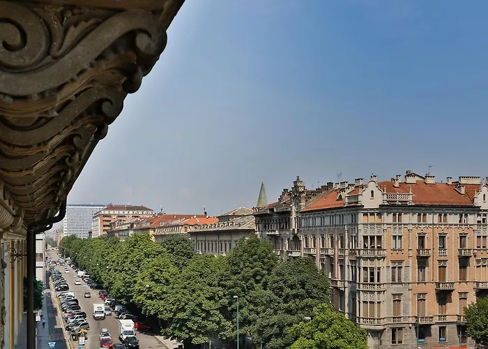 Maison B Bed & Breakfast *