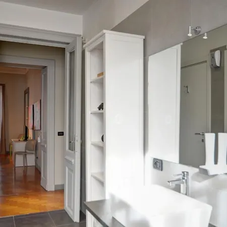 Maison B Bed & Breakfast *